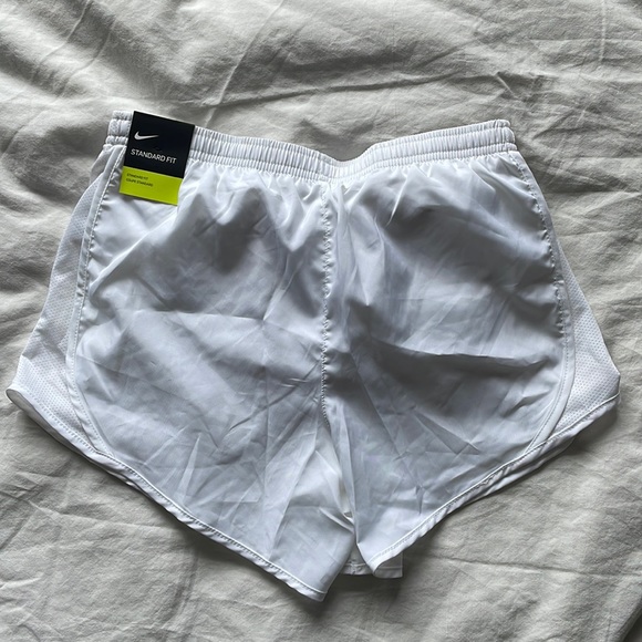 Nike shorts - Picture 2 of 2